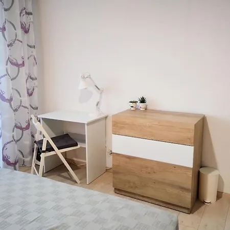 Ltt - Near Airport, Spacious, Sunny Apartment Sofia